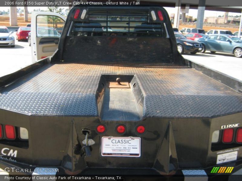 Oxford White / Tan 2006 Ford F350 Super Duty XLT Crew Cab 4x4 Chassis