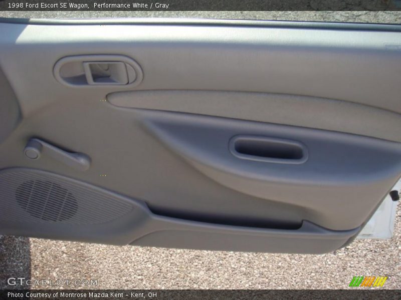 Performance White / Gray 1998 Ford Escort SE Wagon