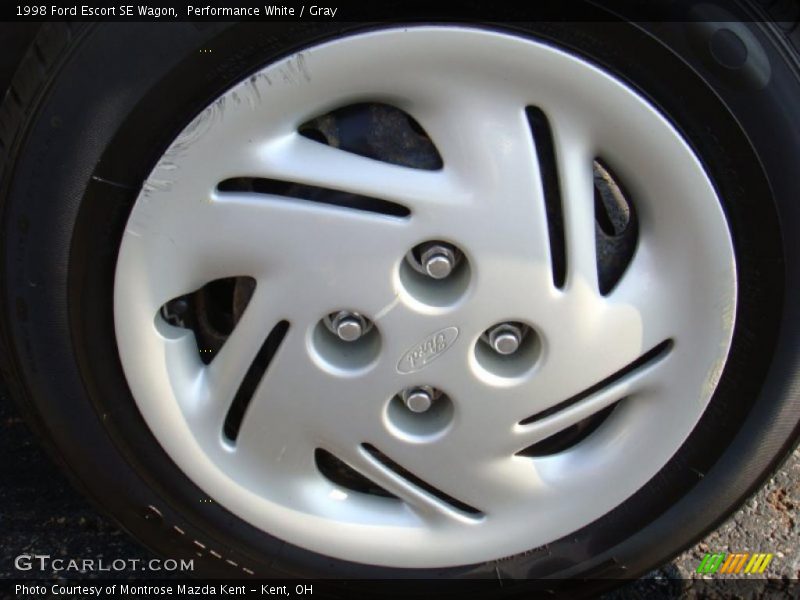 Performance White / Gray 1998 Ford Escort SE Wagon