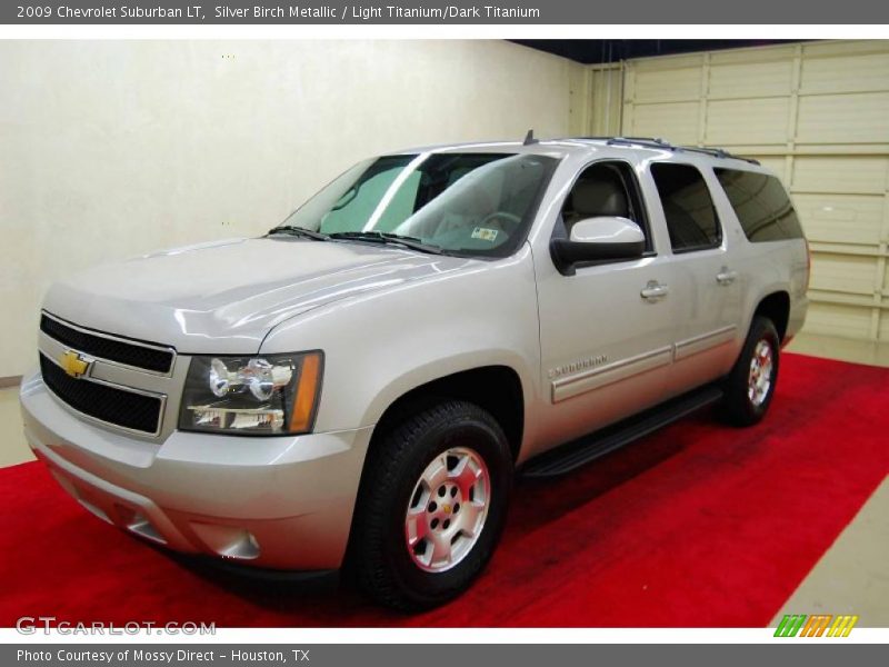 Silver Birch Metallic / Light Titanium/Dark Titanium 2009 Chevrolet Suburban LT