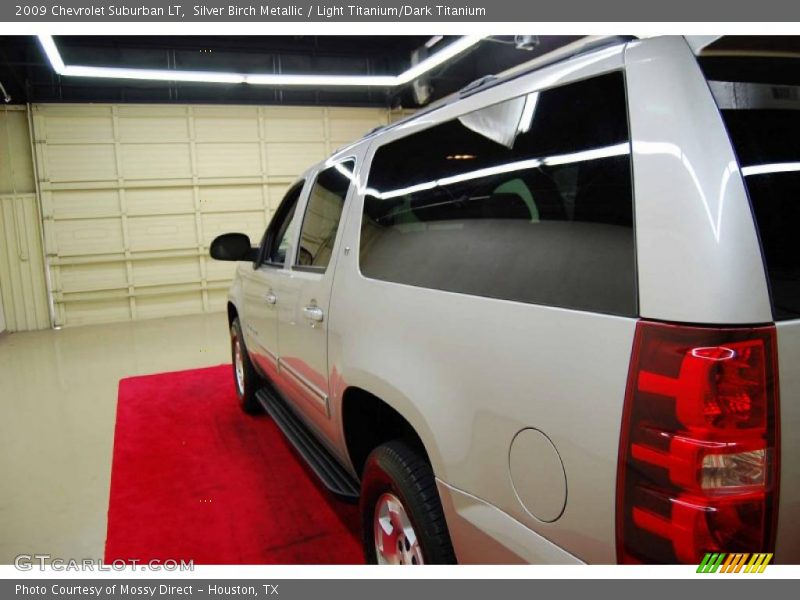 Silver Birch Metallic / Light Titanium/Dark Titanium 2009 Chevrolet Suburban LT