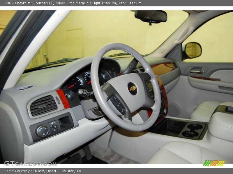 Silver Birch Metallic / Light Titanium/Dark Titanium 2009 Chevrolet Suburban LT
