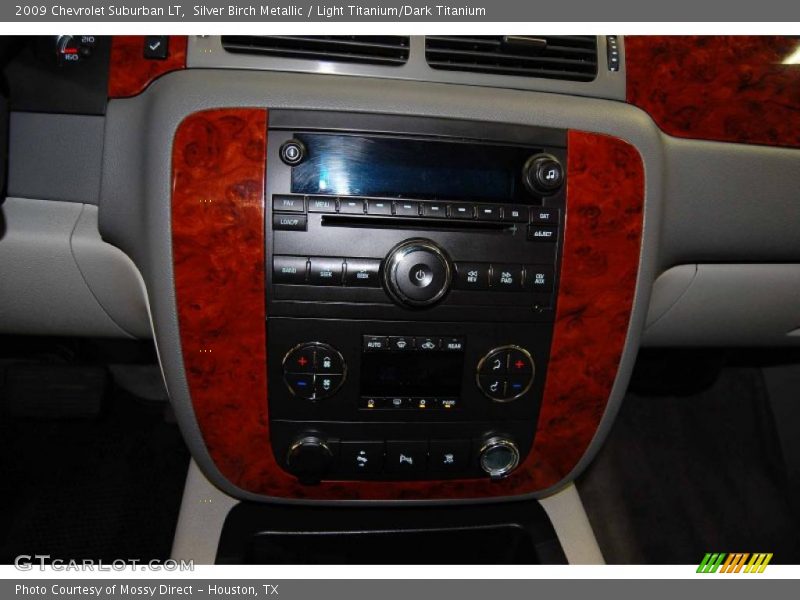Silver Birch Metallic / Light Titanium/Dark Titanium 2009 Chevrolet Suburban LT