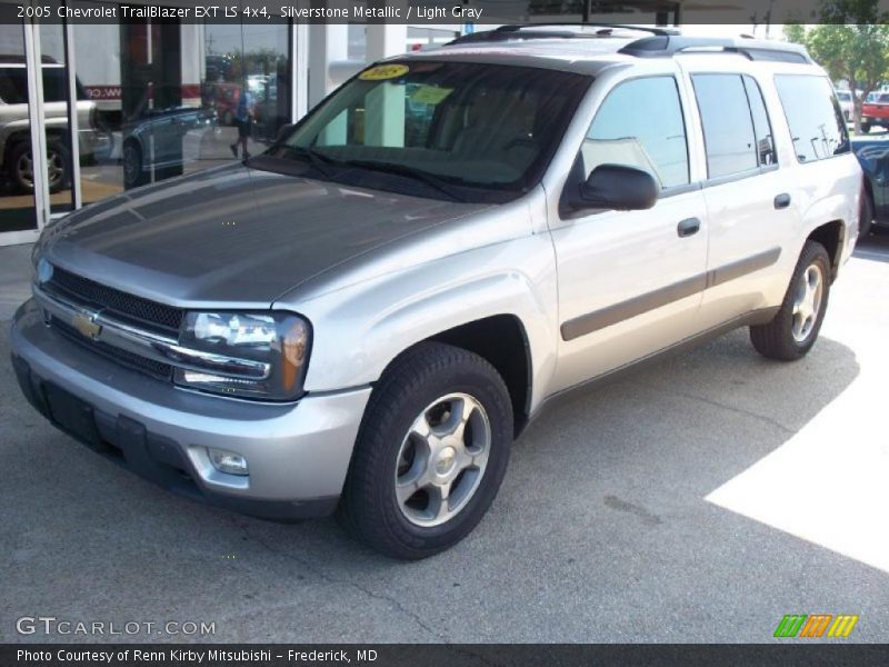 Silverstone Metallic / Light Gray 2005 Chevrolet TrailBlazer EXT LS 4x4