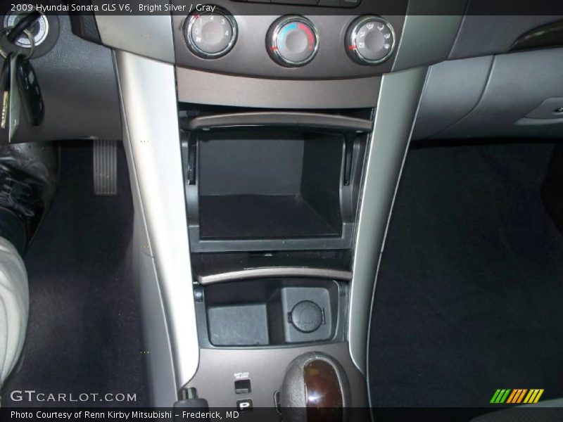 Bright Silver / Gray 2009 Hyundai Sonata GLS V6