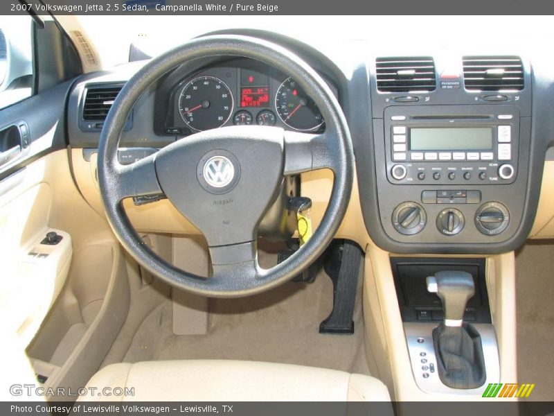 Campanella White / Pure Beige 2007 Volkswagen Jetta 2.5 Sedan