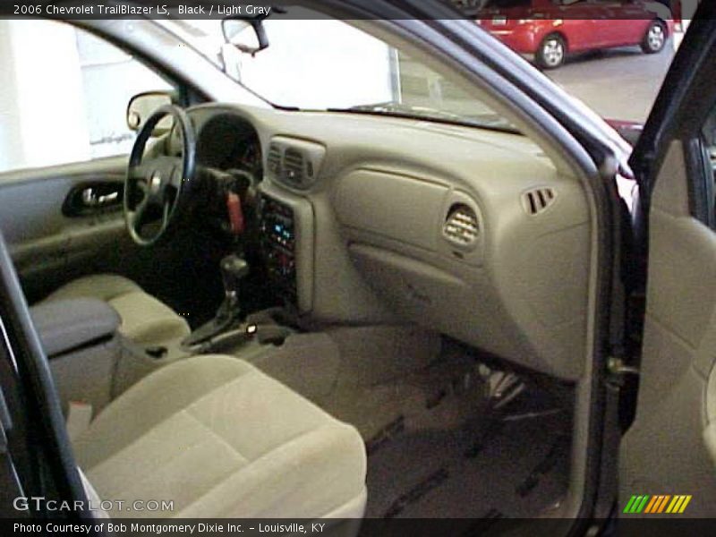 Black / Light Gray 2006 Chevrolet TrailBlazer LS