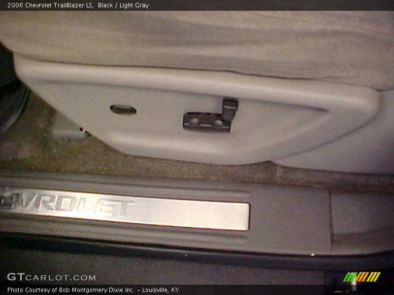 Black / Light Gray 2006 Chevrolet TrailBlazer LS
