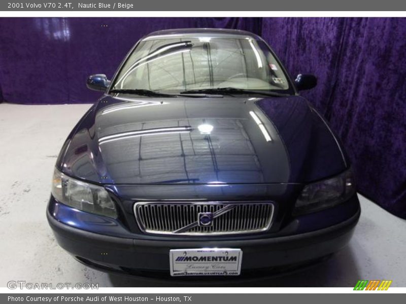 Nautic Blue / Beige 2001 Volvo V70 2.4T