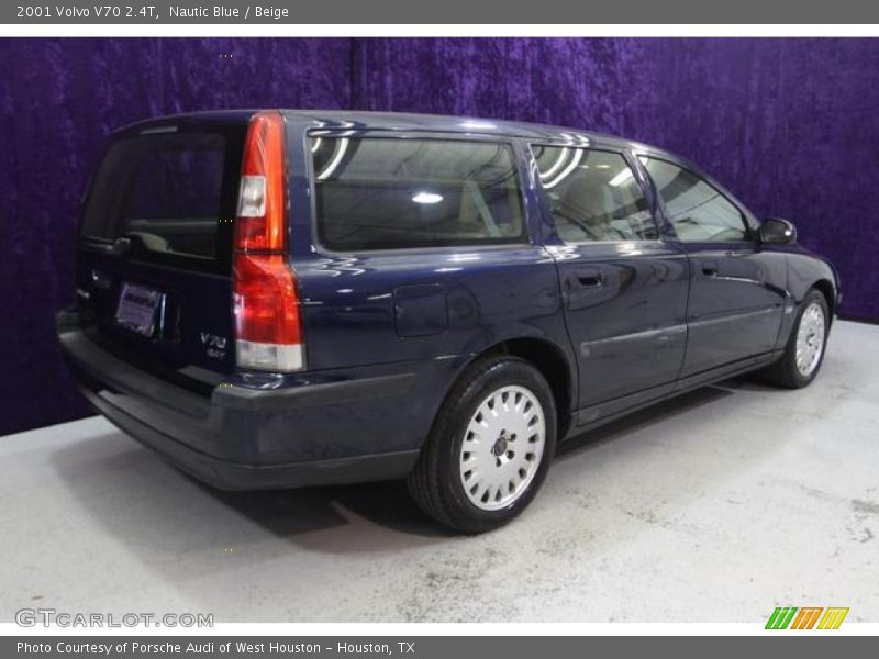 Nautic Blue / Beige 2001 Volvo V70 2.4T
