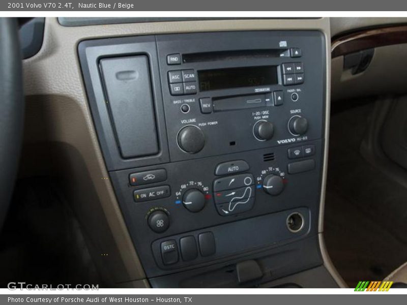 Nautic Blue / Beige 2001 Volvo V70 2.4T