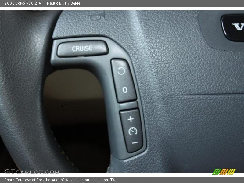 Nautic Blue / Beige 2001 Volvo V70 2.4T