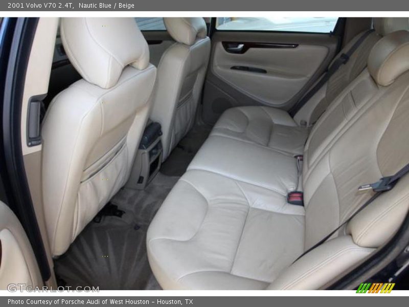 Nautic Blue / Beige 2001 Volvo V70 2.4T