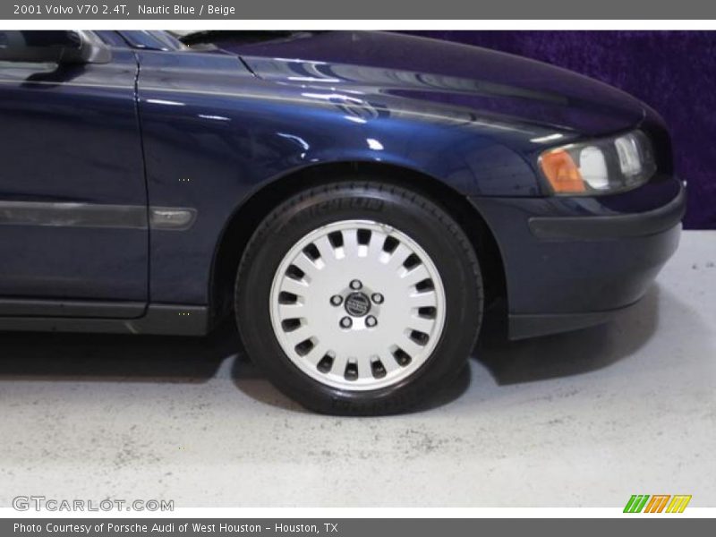 Nautic Blue / Beige 2001 Volvo V70 2.4T
