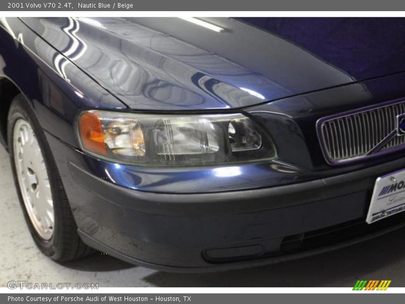 Nautic Blue / Beige 2001 Volvo V70 2.4T