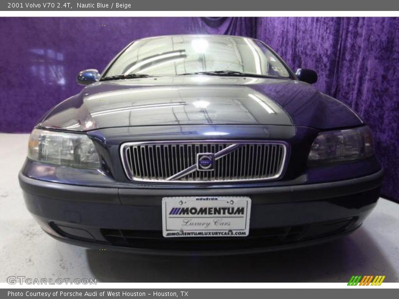 Nautic Blue / Beige 2001 Volvo V70 2.4T