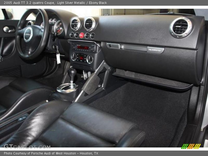 Light Silver Metallic / Ebony Black 2005 Audi TT 3.2 quattro Coupe