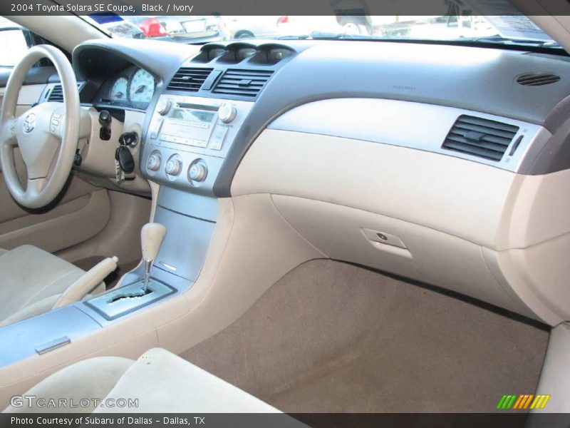 Black / Ivory 2004 Toyota Solara SE Coupe
