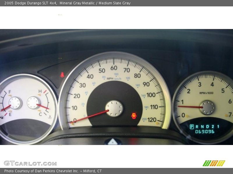Mineral Gray Metallic / Medium Slate Gray 2005 Dodge Durango SLT 4x4