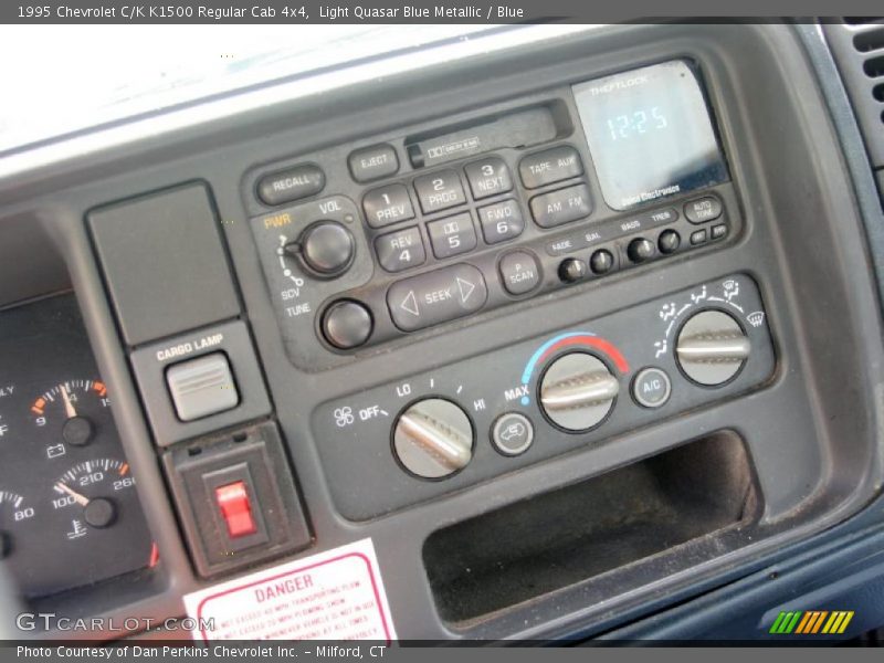 Light Quasar Blue Metallic / Blue 1995 Chevrolet C/K K1500 Regular Cab 4x4