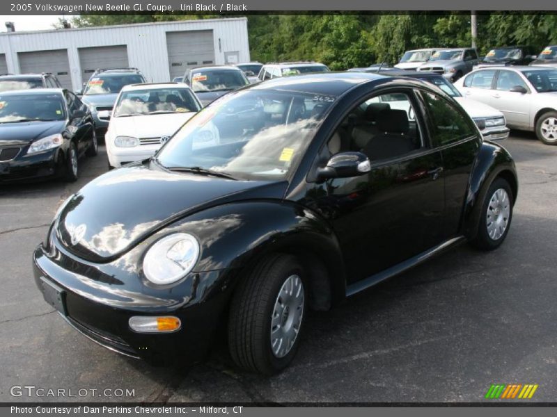 Uni Black / Black 2005 Volkswagen New Beetle GL Coupe