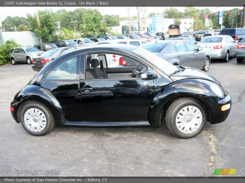 Uni Black / Black 2005 Volkswagen New Beetle GL Coupe