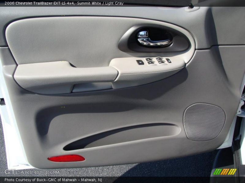 Summit White / Light Gray 2006 Chevrolet TrailBlazer EXT LS 4x4