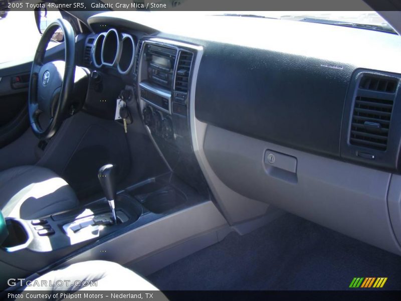 Galactic Gray Mica / Stone 2005 Toyota 4Runner SR5