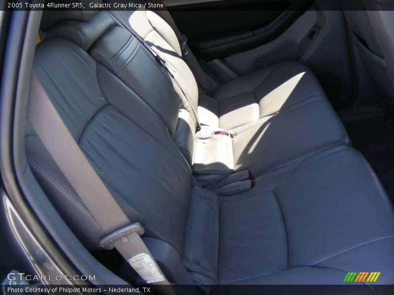 Galactic Gray Mica / Stone 2005 Toyota 4Runner SR5