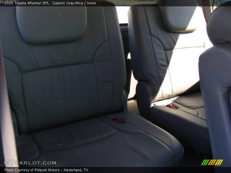 Galactic Gray Mica / Stone 2005 Toyota 4Runner SR5