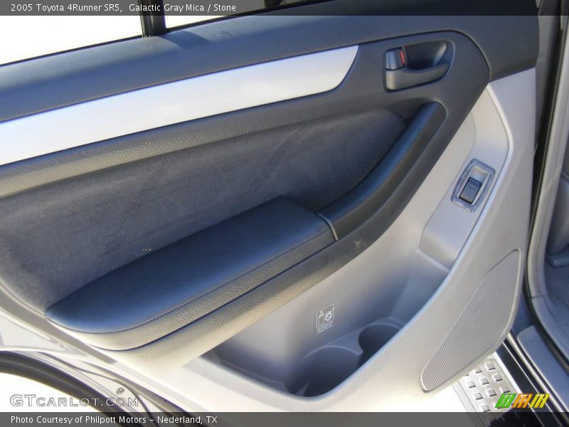 Galactic Gray Mica / Stone 2005 Toyota 4Runner SR5