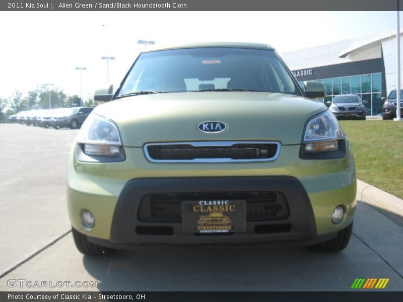 Alien Green / Sand/Black Houndstooth Cloth 2011 Kia Soul !