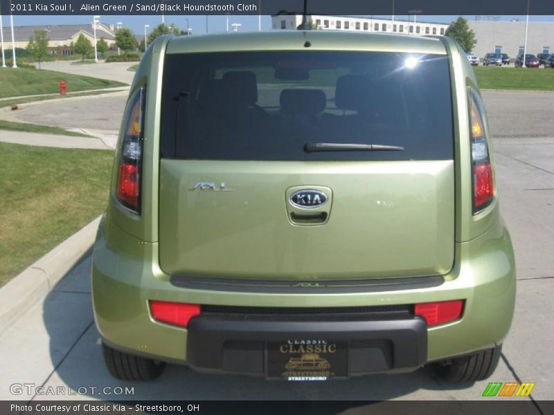 Alien Green / Sand/Black Houndstooth Cloth 2011 Kia Soul !