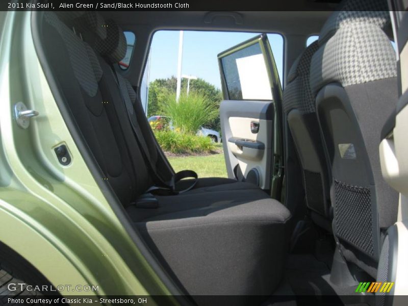 Alien Green / Sand/Black Houndstooth Cloth 2011 Kia Soul !