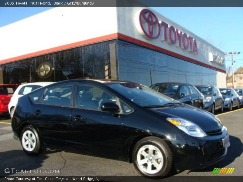 Black / Gray/Burgundy 2005 Toyota Prius Hybrid