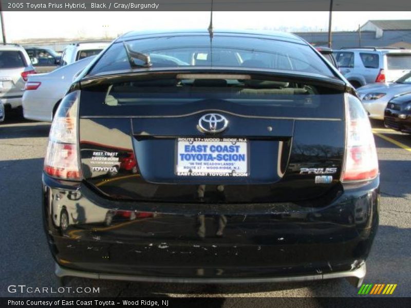 Black / Gray/Burgundy 2005 Toyota Prius Hybrid