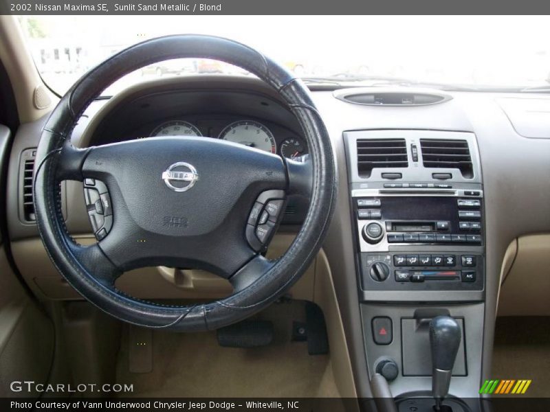 Sunlit Sand Metallic / Blond 2002 Nissan Maxima SE
