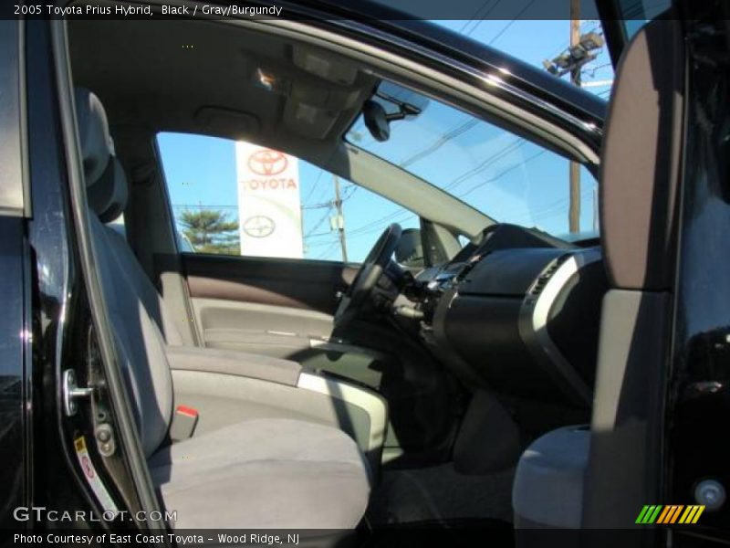 Black / Gray/Burgundy 2005 Toyota Prius Hybrid
