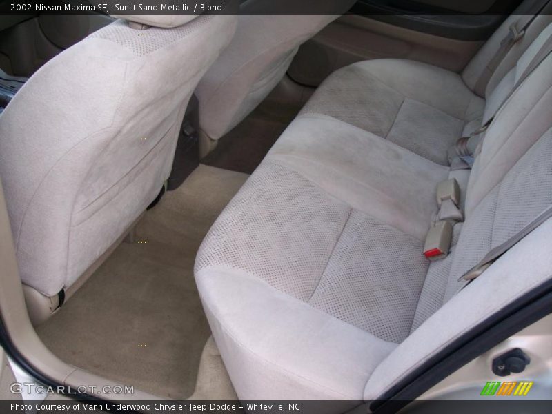 Sunlit Sand Metallic / Blond 2002 Nissan Maxima SE