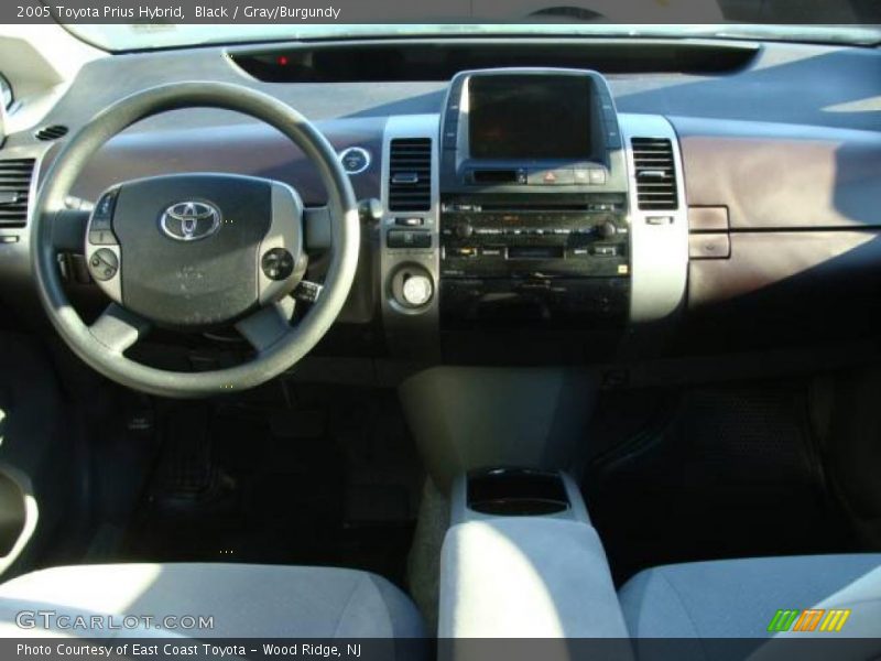 Black / Gray/Burgundy 2005 Toyota Prius Hybrid