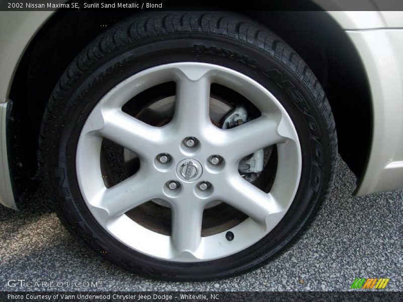 Sunlit Sand Metallic / Blond 2002 Nissan Maxima SE