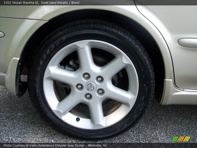 Sunlit Sand Metallic / Blond 2002 Nissan Maxima SE