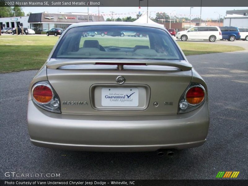 Sunlit Sand Metallic / Blond 2002 Nissan Maxima SE