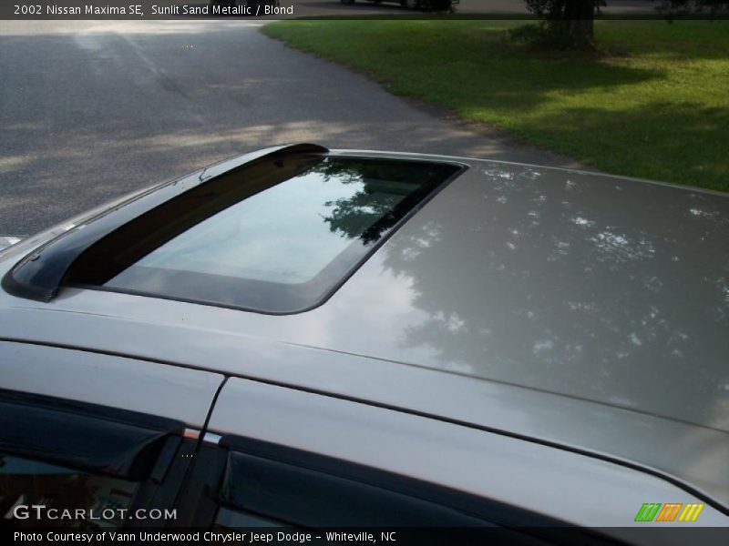 Sunlit Sand Metallic / Blond 2002 Nissan Maxima SE