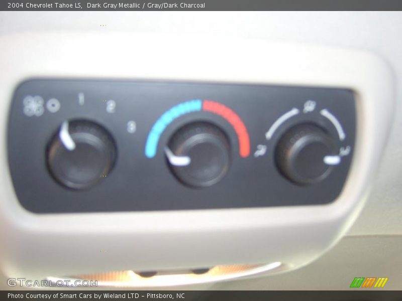 Dark Gray Metallic / Gray/Dark Charcoal 2004 Chevrolet Tahoe LS
