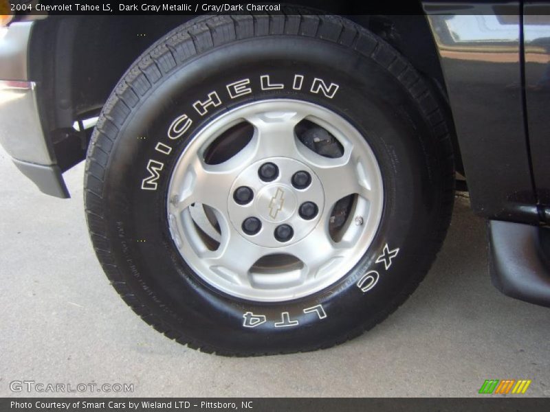 Dark Gray Metallic / Gray/Dark Charcoal 2004 Chevrolet Tahoe LS