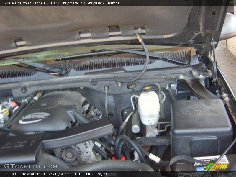 Dark Gray Metallic / Gray/Dark Charcoal 2004 Chevrolet Tahoe LS