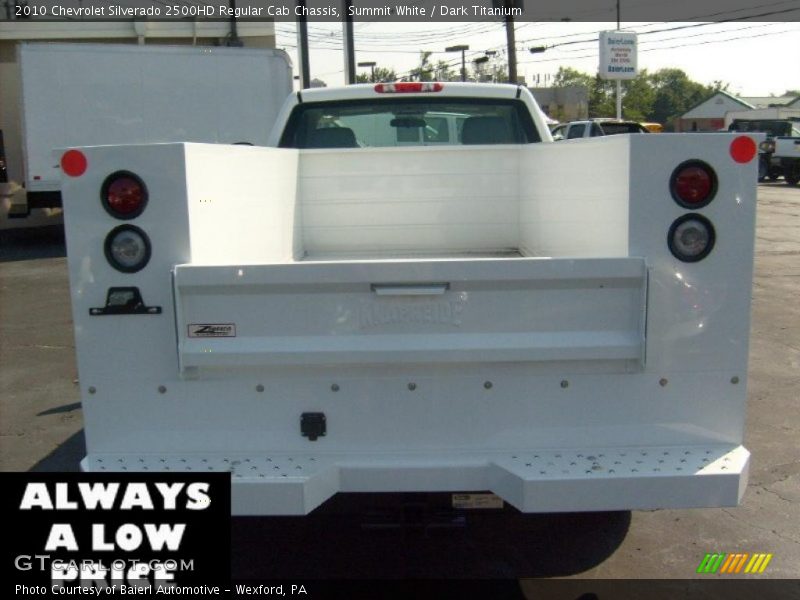 Summit White / Dark Titanium 2010 Chevrolet Silverado 2500HD Regular Cab Chassis