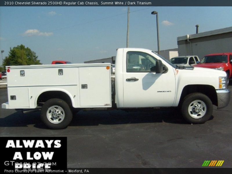 Summit White / Dark Titanium 2010 Chevrolet Silverado 2500HD Regular Cab Chassis