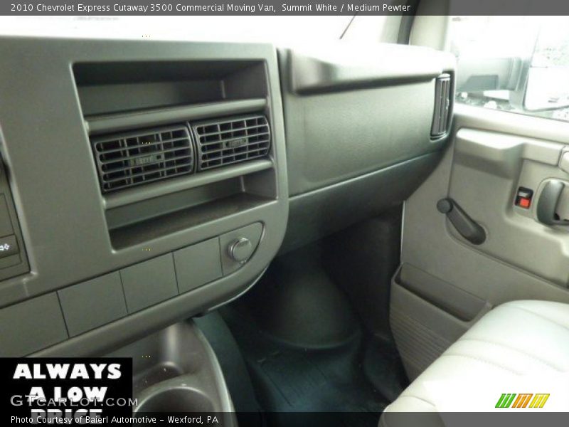 Summit White / Medium Pewter 2010 Chevrolet Express Cutaway 3500 Commercial Moving Van